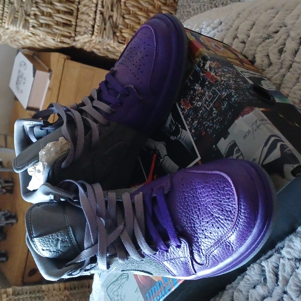 Womens Jordan 1